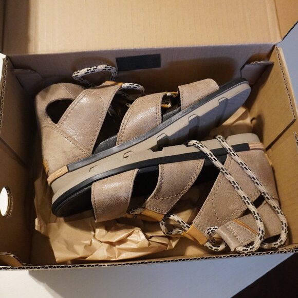 Sorel Topeda Lace Sandal - Picture 2 of 10